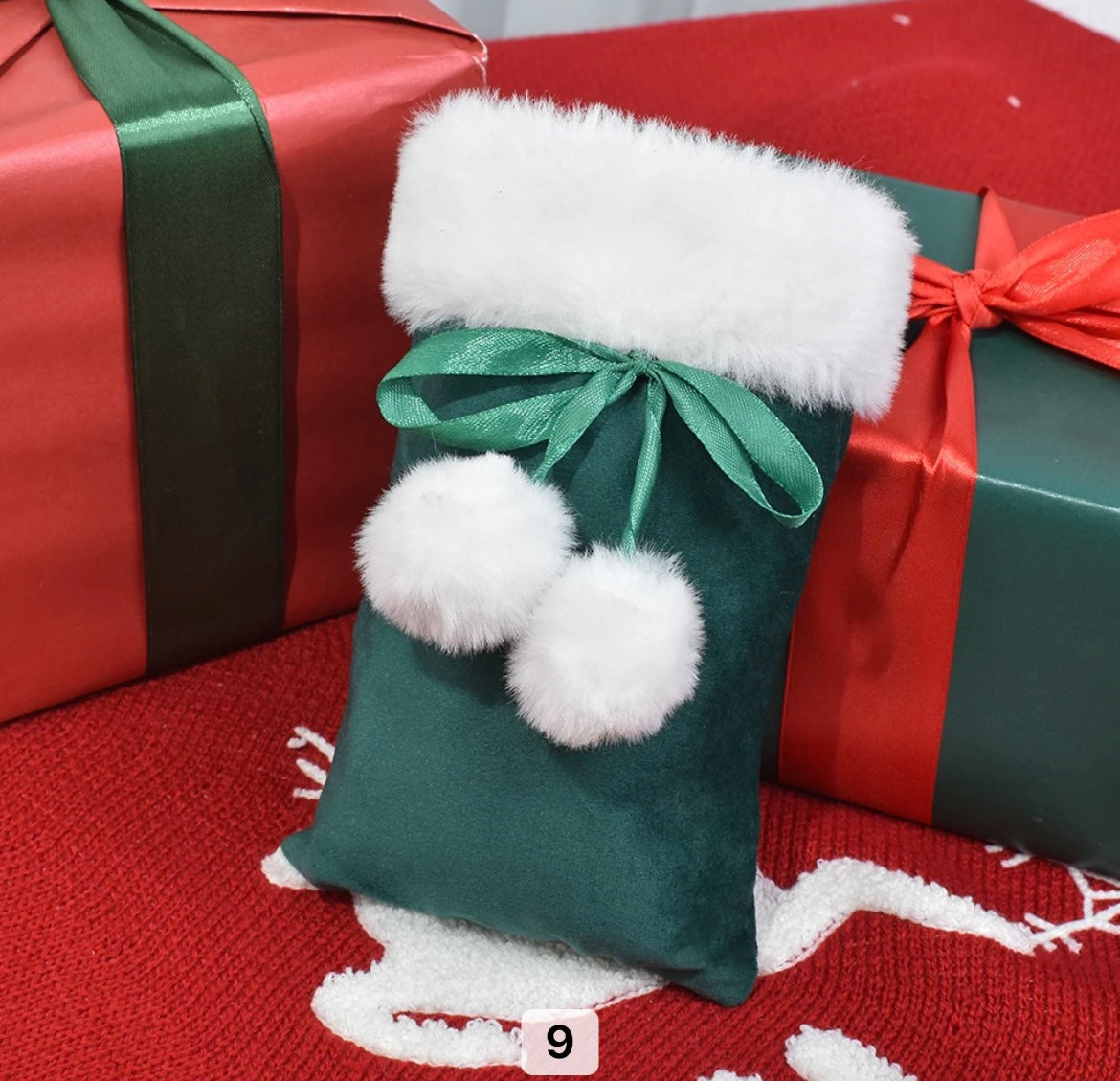 CHRISTMAS VELVET POM POM POUCH