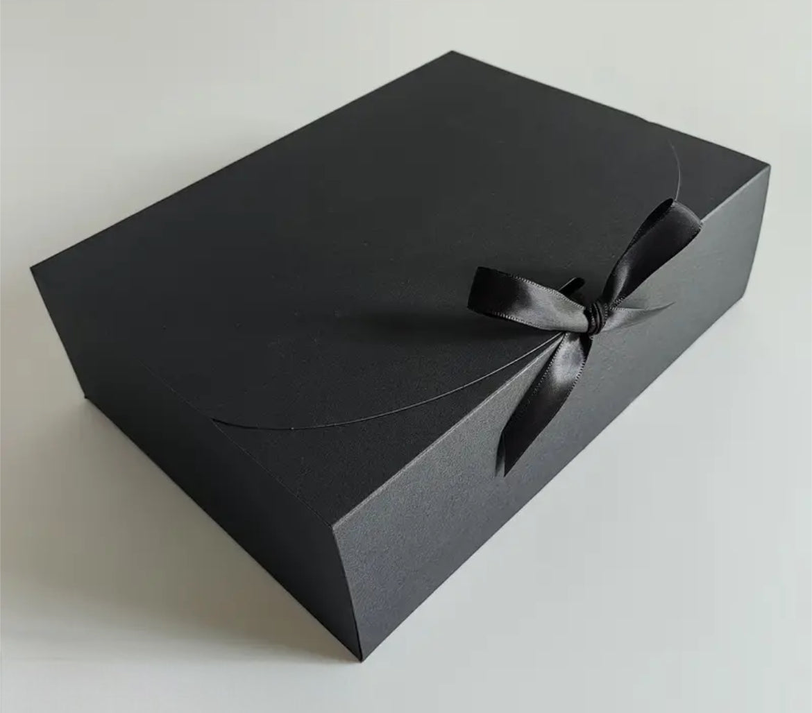 LARGE GIFT BOX WITH RIBBON