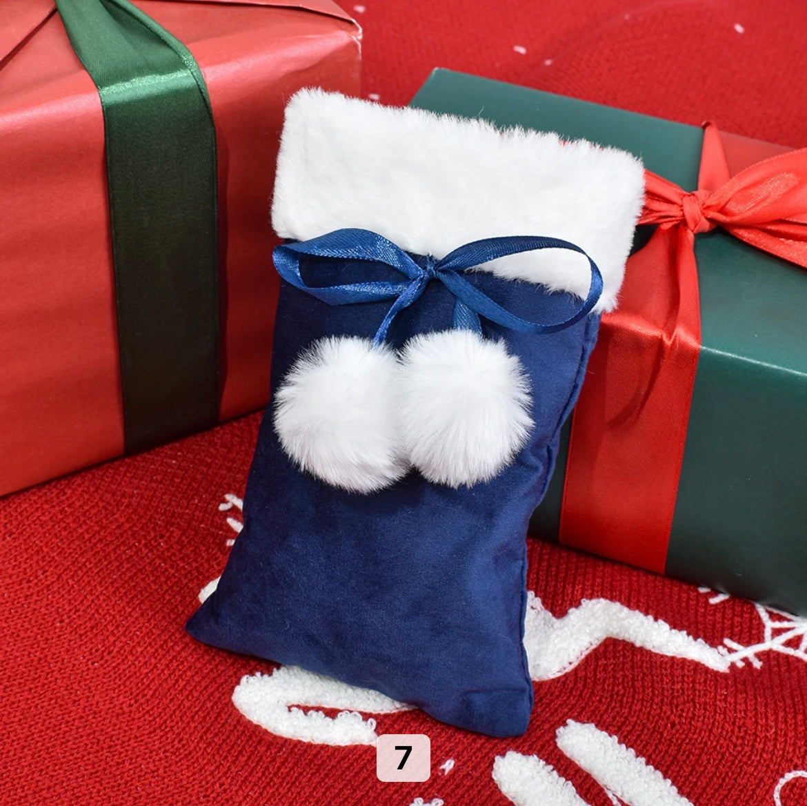 CHRISTMAS VELVET POM POM POUCH