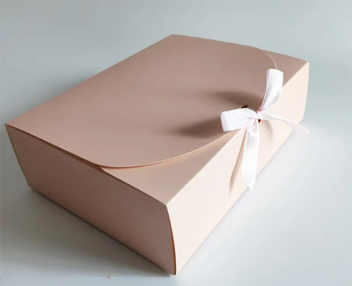 LARGE GIFT BOX WITH RIBBON