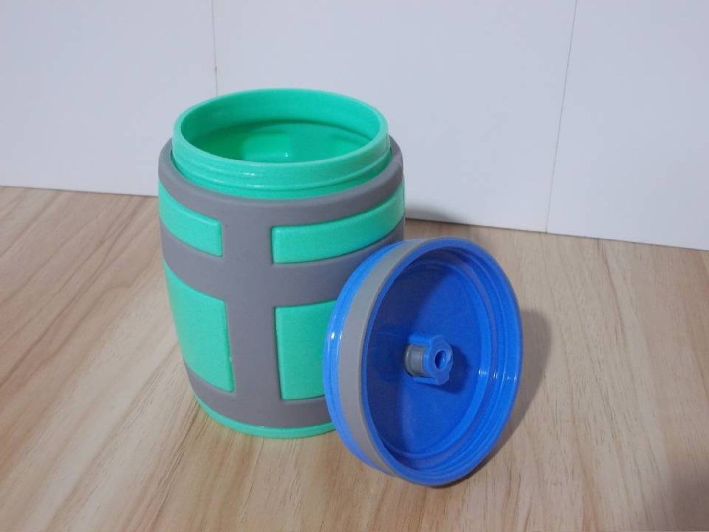 JUGS / BARREL BEAKERS