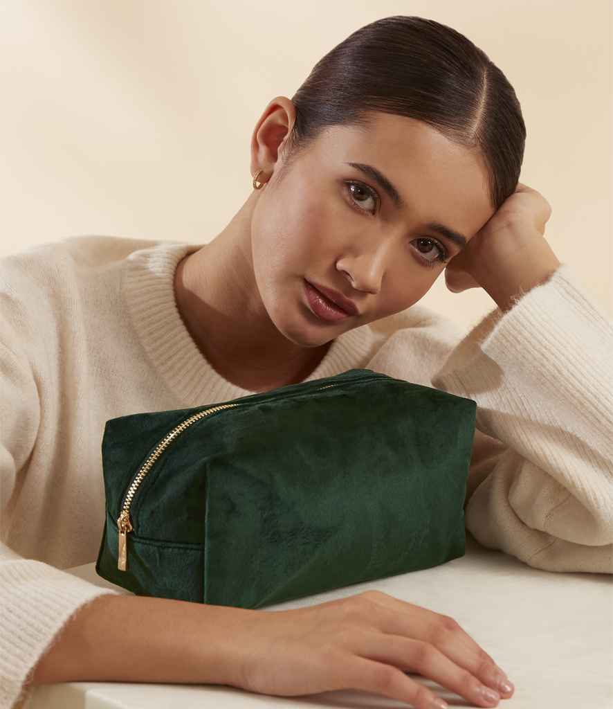 BG716 Dark Emerald Model